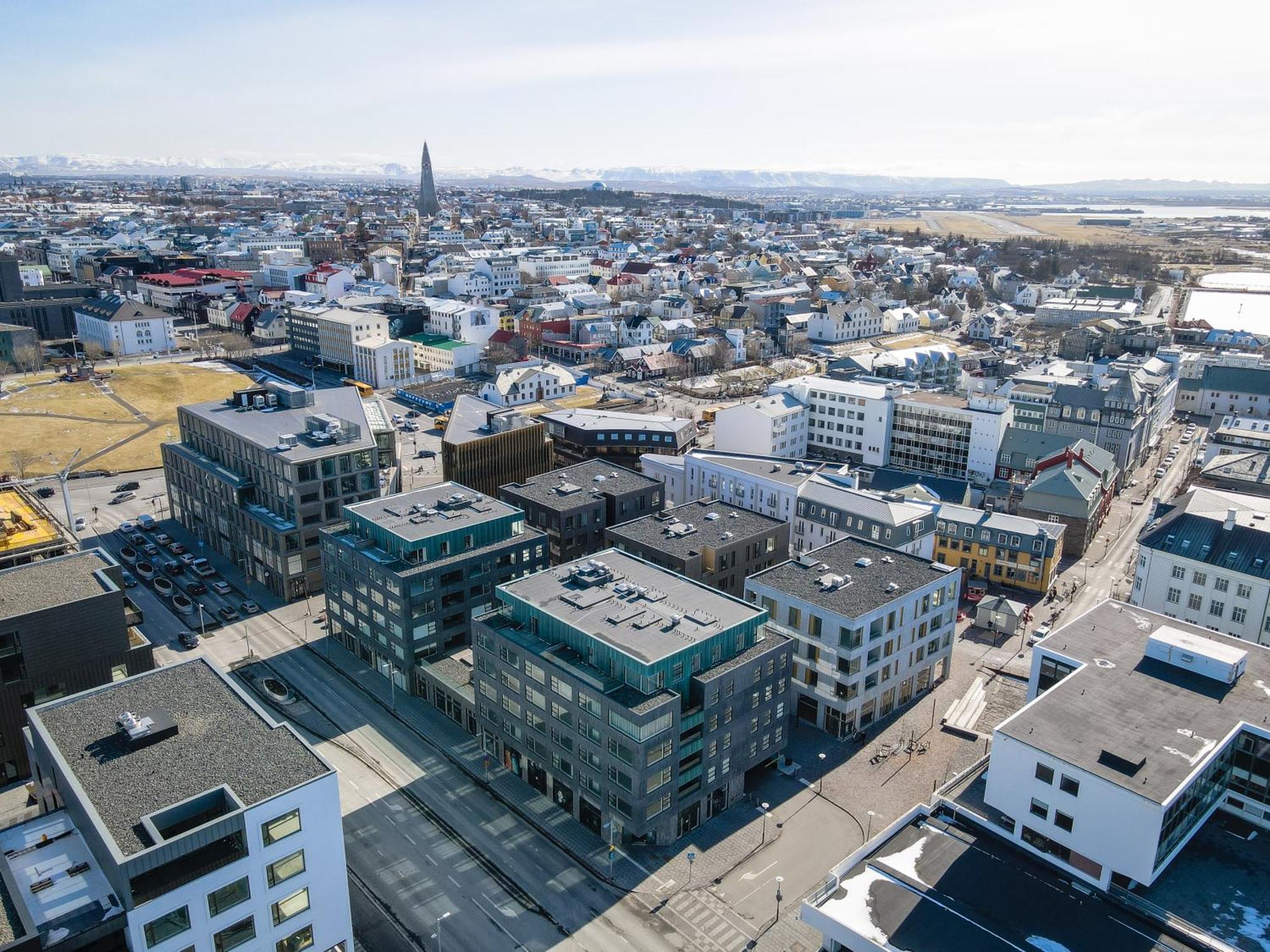 Desirable Penthouse In Íbúð